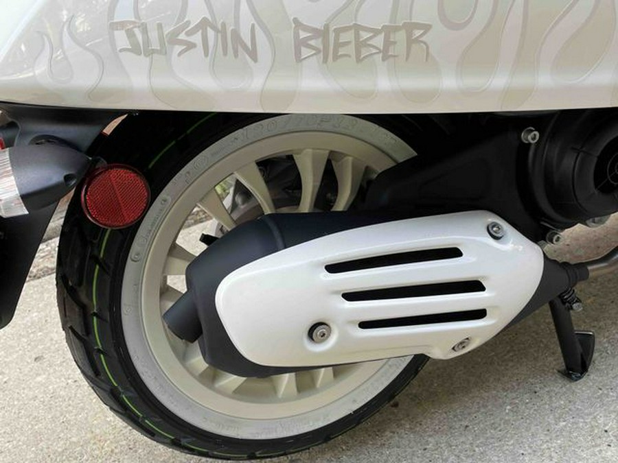 2023 Vespa Sprint 150 Justin Bieber