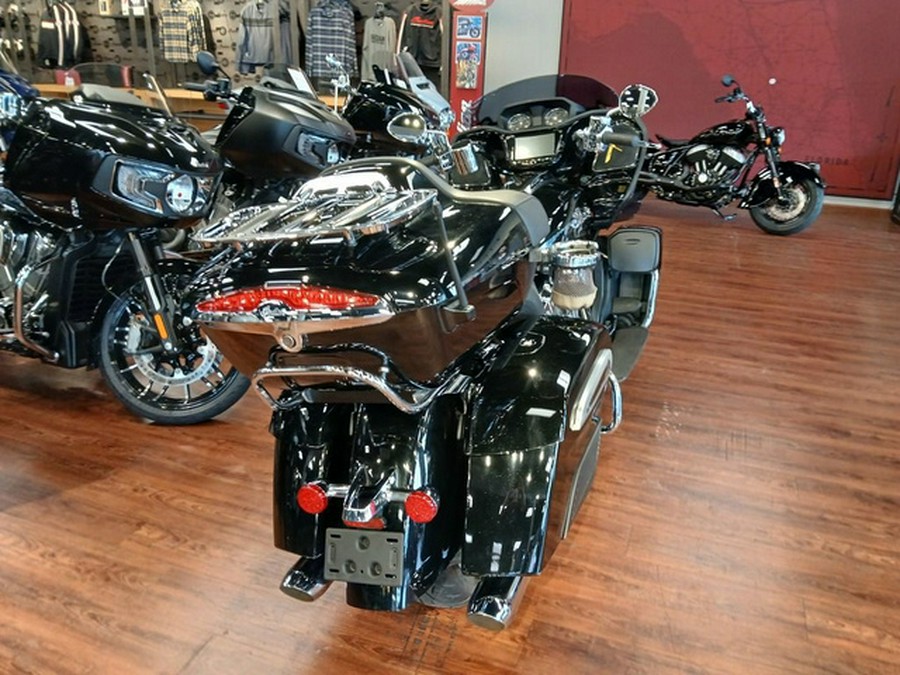 2022 Indian Pursuit Limited Maroon Metallic/Crimson Metallic