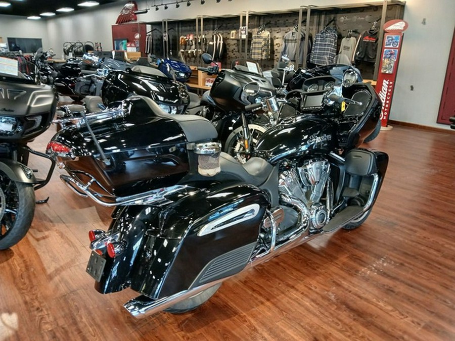 2022 Indian Pursuit Limited Maroon Metallic/Crimson Metallic