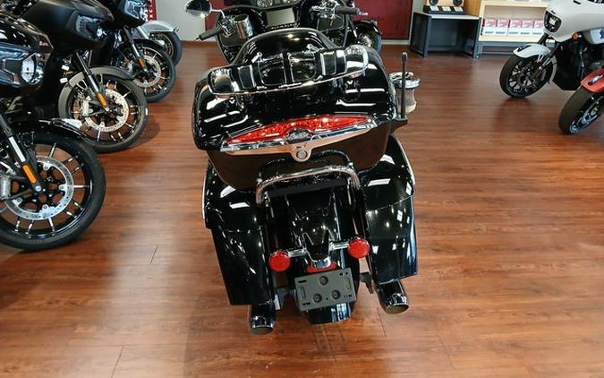 2022 Indian Pursuit Limited Maroon Metallic/Crimson Metallic