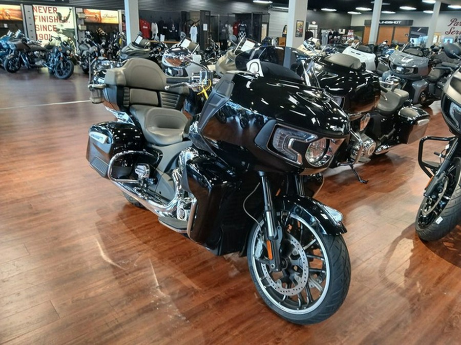 2022 Indian Pursuit Limited Maroon Metallic/Crimson Metallic