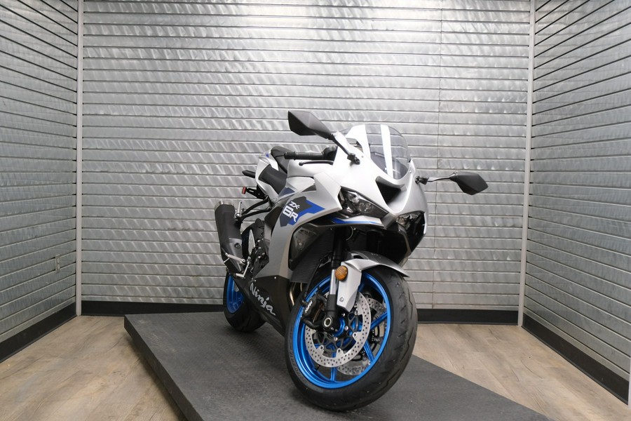 2027 KAWASAKI NINJA ZX-6R ABS