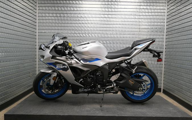 2027 KAWASAKI NINJA ZX-6R ABS