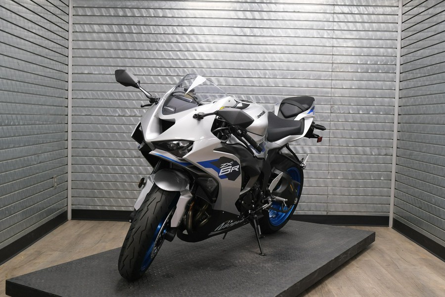 2027 KAWASAKI NINJA ZX-6R ABS