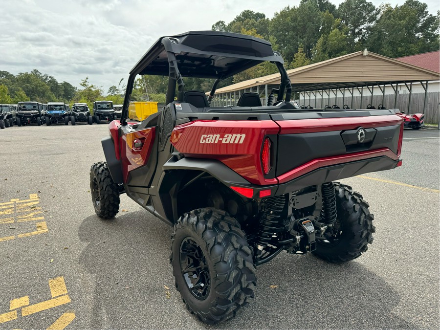 2026 Can-Am Commander XT 700