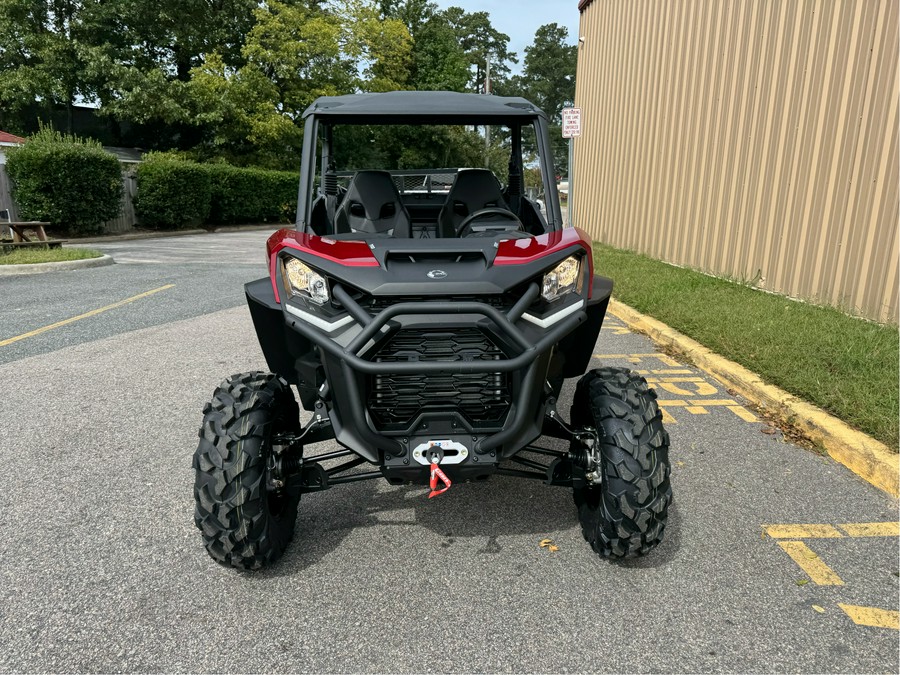 2026 Can-Am Commander XT 700