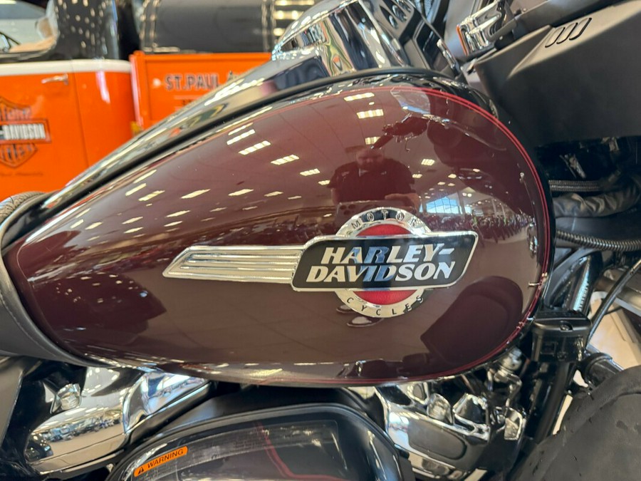 2022 Harley-Davidson Tri-Glide Ultra FLHTCUTG