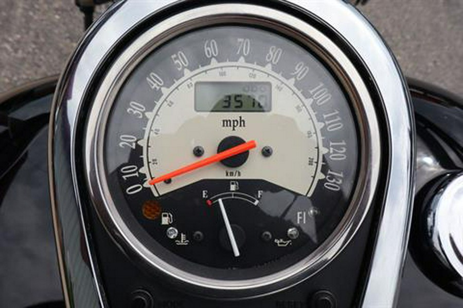 2011 Kawasaki Vulcan® 900 Classic SE