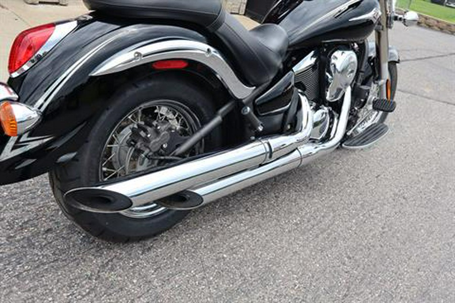 2011 Kawasaki Vulcan® 900 Classic SE