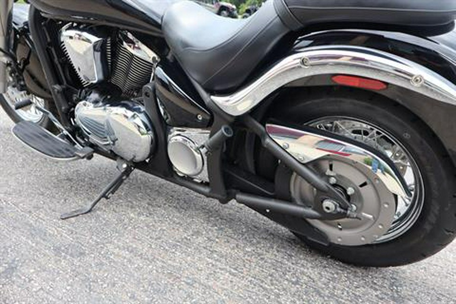 2011 Kawasaki Vulcan® 900 Classic SE