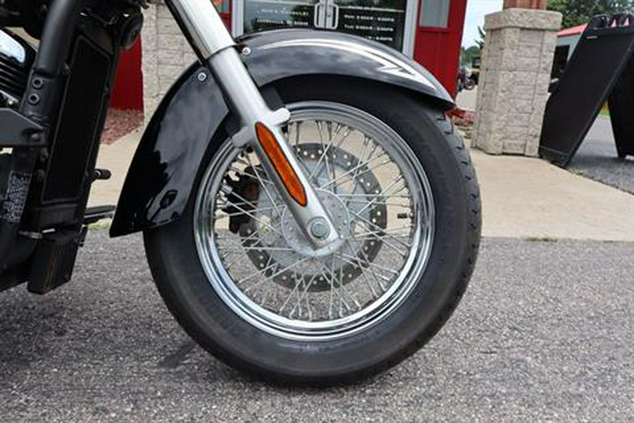 2011 Kawasaki Vulcan® 900 Classic SE