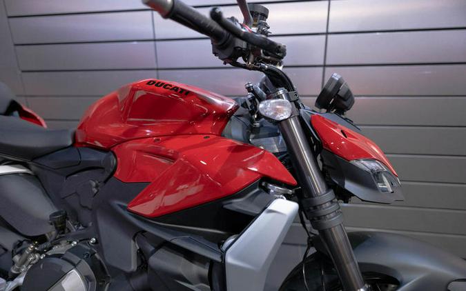 2023 Ducati Streetfighter V2 Ducati Red