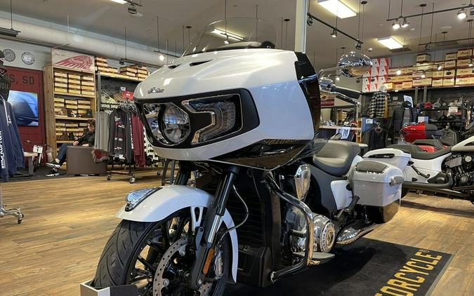 2024 Indian Motorcycle® Challenger® Limited with PowerBand Audio Package Ghost White Metallic