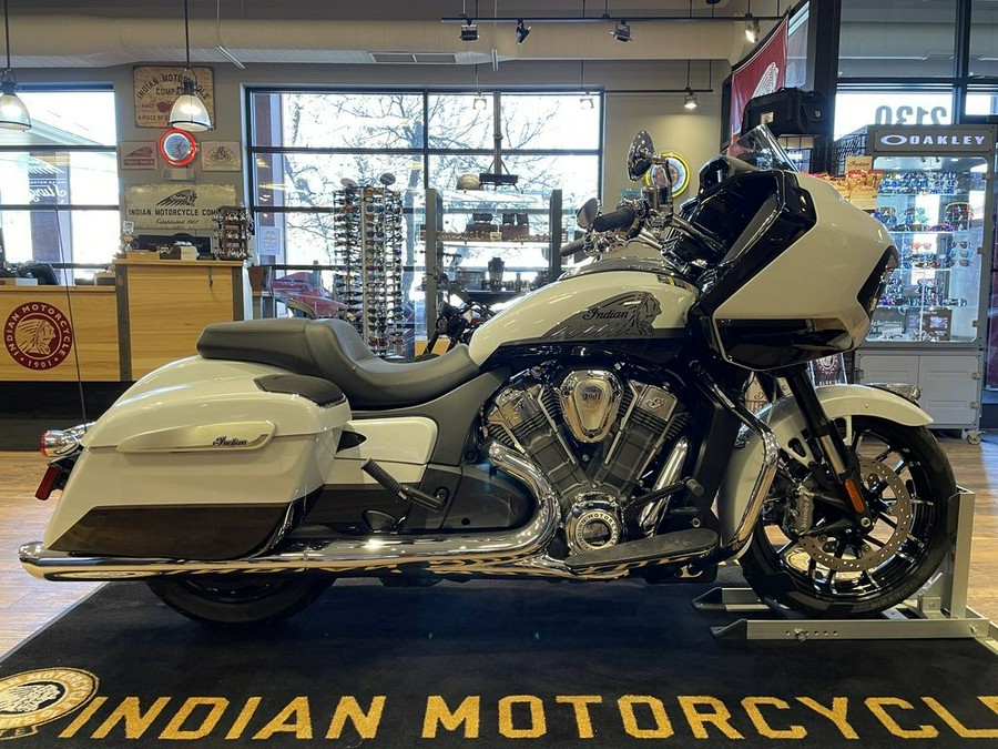 2024 Indian Motorcycle® Challenger® Limited with PowerBand Audio Package Ghost White Metallic