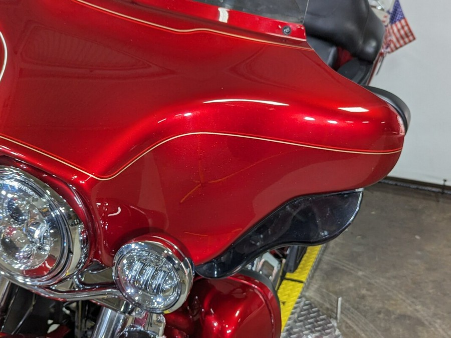 2012 Harley-Davidson Ultra Classic Electra Glide® Ember Red Sunglo