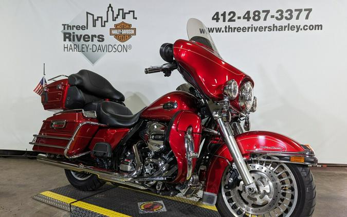 2012 Harley-Davidson Ultra Classic Electra Glide® Ember Red Sunglo