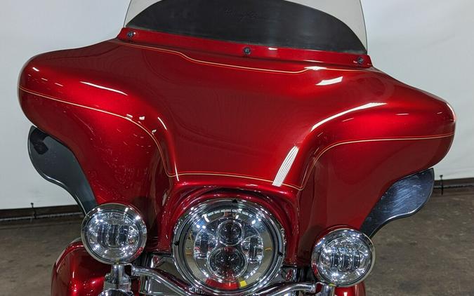 2012 Harley-Davidson Ultra Classic Electra Glide® Ember Red Sunglo