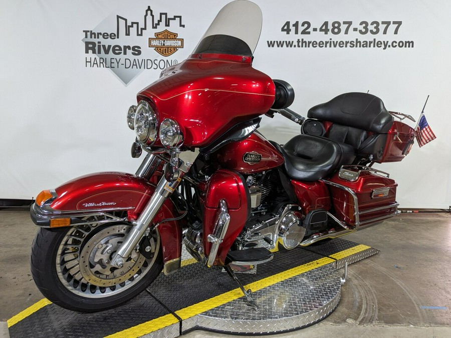 2012 Harley-Davidson Ultra Classic Electra Glide® Ember Red Sunglo