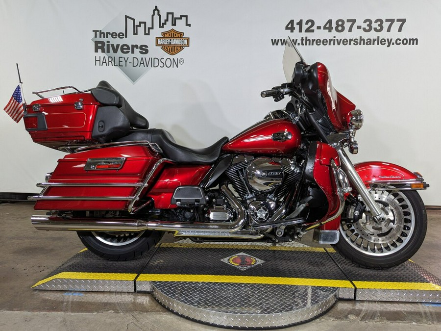 2012 Harley-Davidson Ultra Classic Electra Glide® Ember Red Sunglo