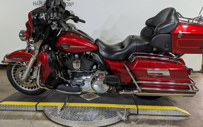 2012 Harley-Davidson Ultra Classic Electra Glide® Ember Red Sunglo