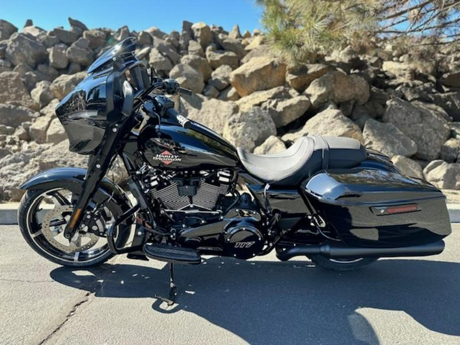 2025 Harley-Davidson® FLHX - Street Glide®
