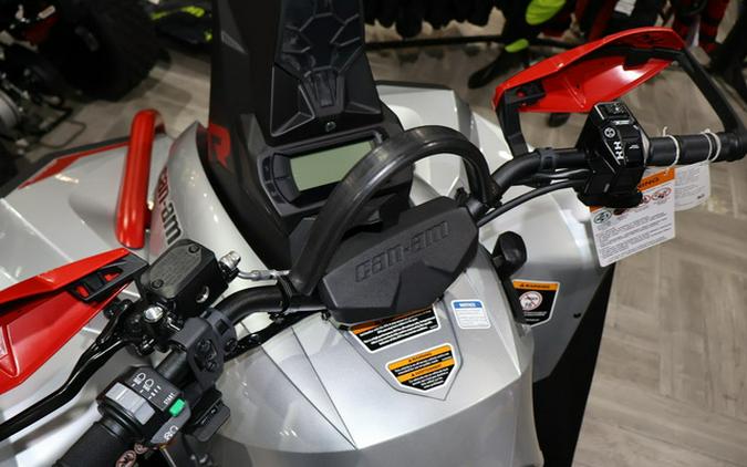 2026 Can-Am Renegade X mr 1000 R Hyper Silver & Legion Red