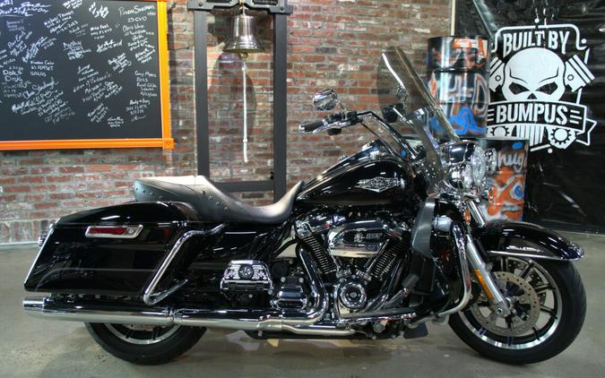 2017 Harley-Davidson Road King Vivid Black