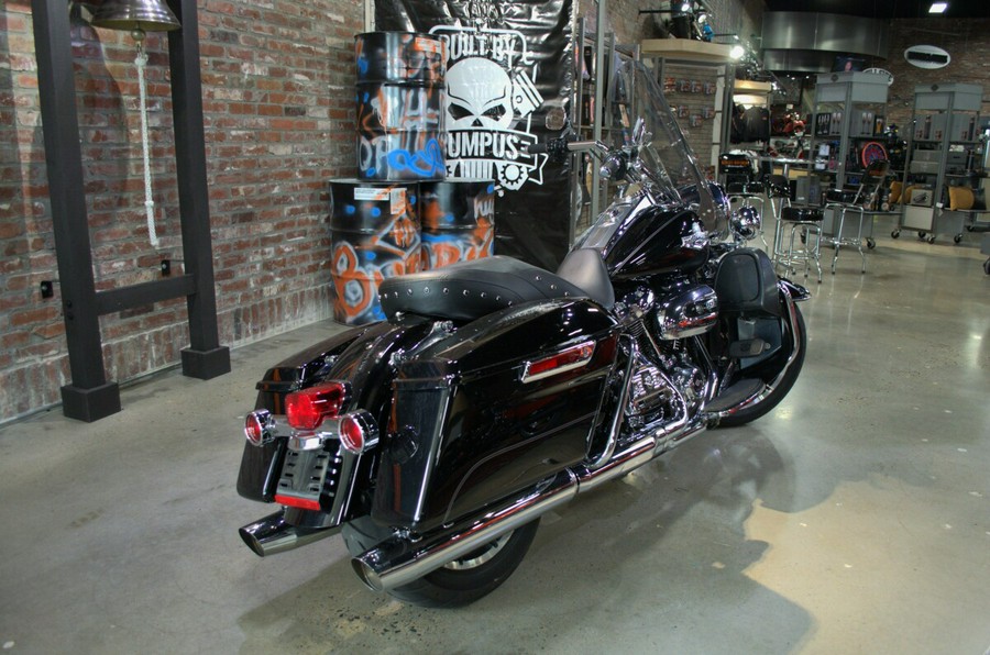 2017 Harley-Davidson Road King Vivid Black