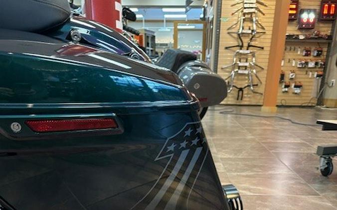 2021 Harley-Davidson® Road King® Special Snake Venom