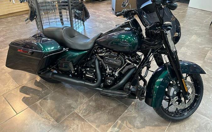 2021 Harley-Davidson® Road King® Special Snake Venom
