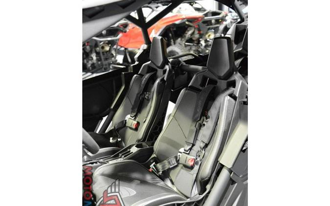2025 Can-Am Maverick X3 Max X DS Turbo RR With Smart-Shox Triple Black