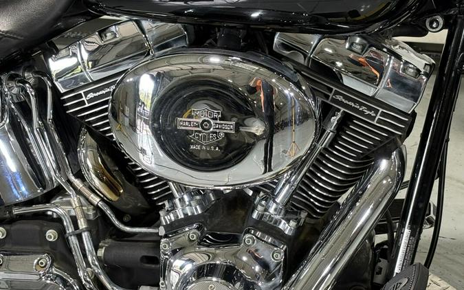 2008 Harley-Davidson® Softail® Deluxe Vivid Black