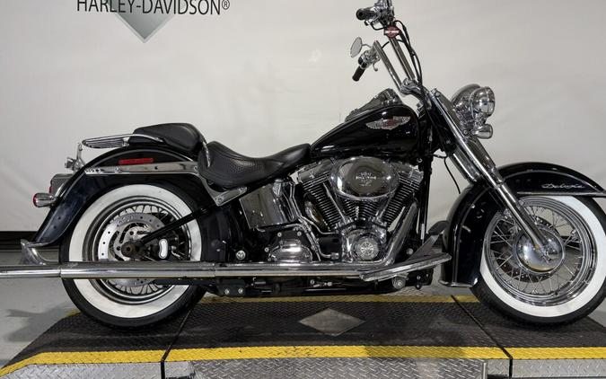 2008 Harley-Davidson® Softail® Deluxe Vivid Black
