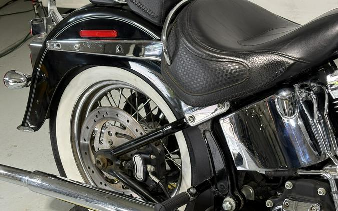 2008 Harley-Davidson® Softail® Deluxe Vivid Black