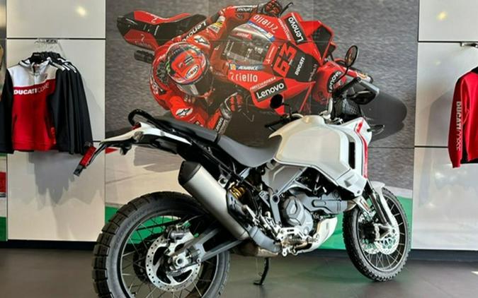 2023 Ducati DesertX Star White Silk