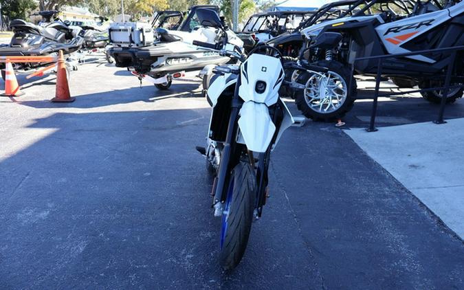 2025 Suzuki DR-Z 4SM