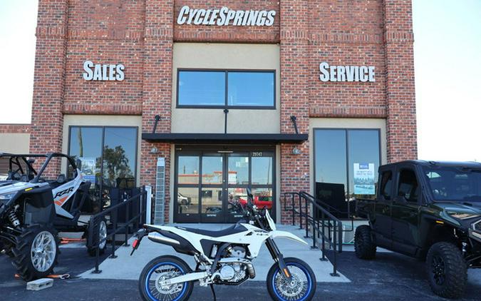 2025 Suzuki DR-Z 4SM