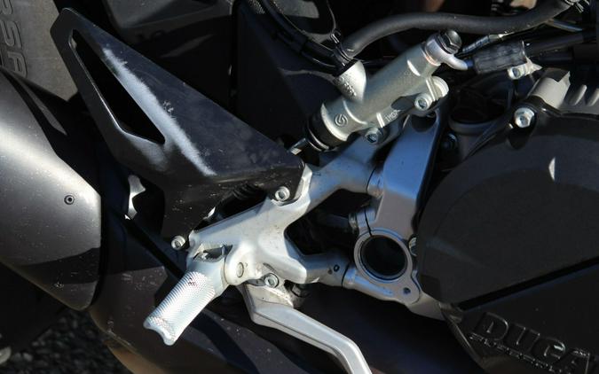 2022 Ducati Streetfighter V2