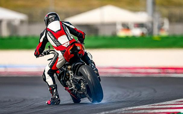 2022 Ducati Streetfighter V2