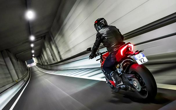 2022 Ducati Streetfighter V2