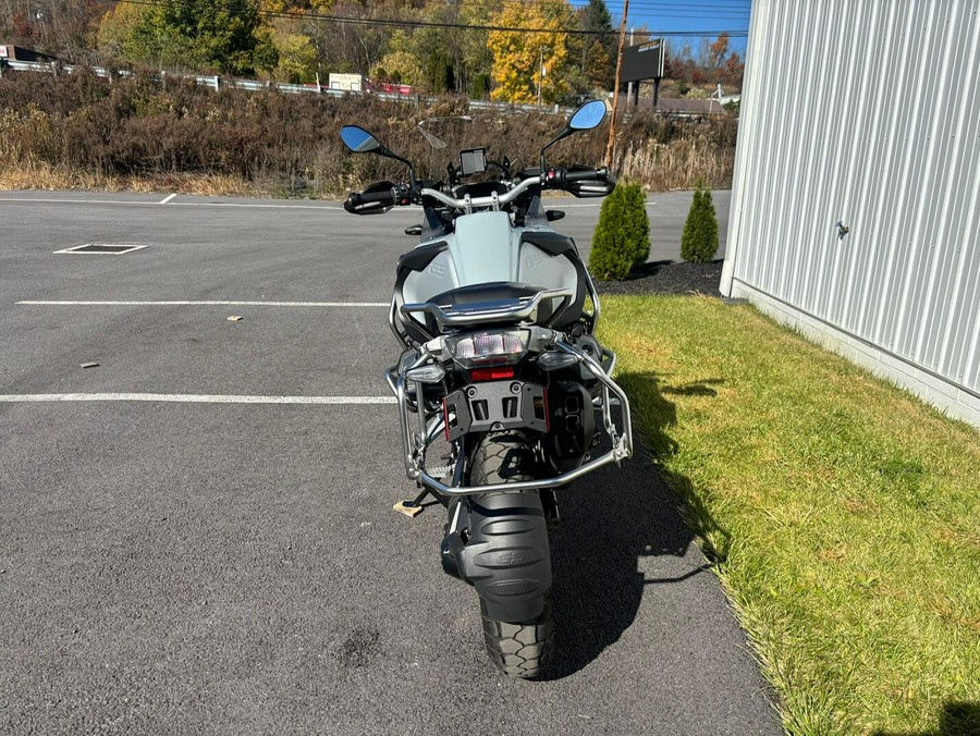 2022 BMW R