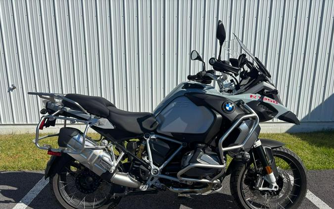 2022 BMW R