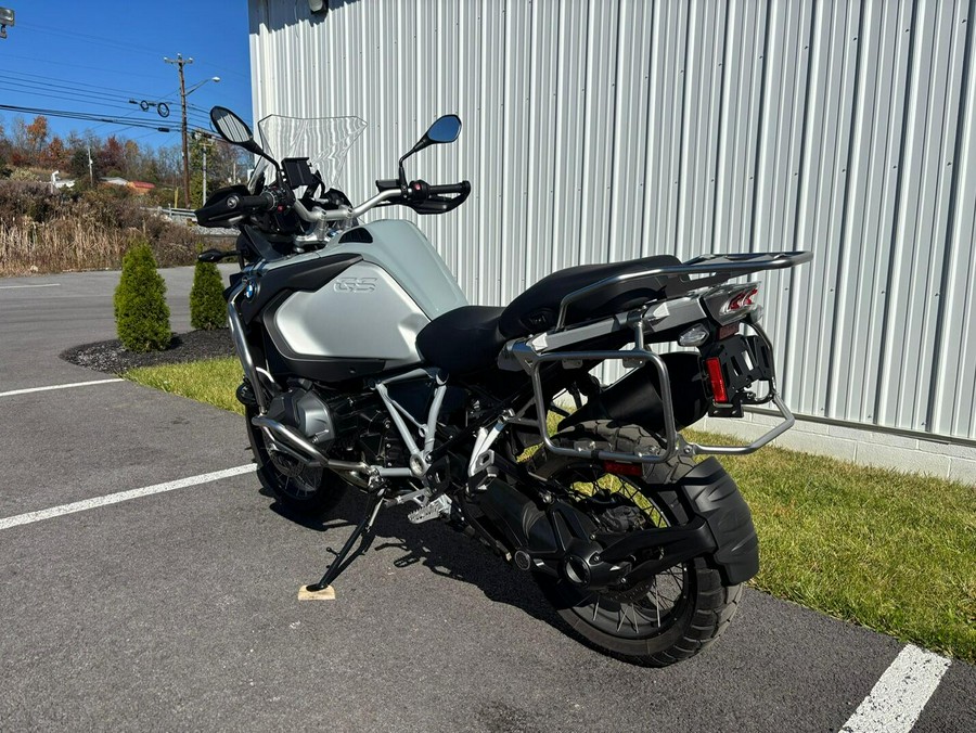 2022 BMW R