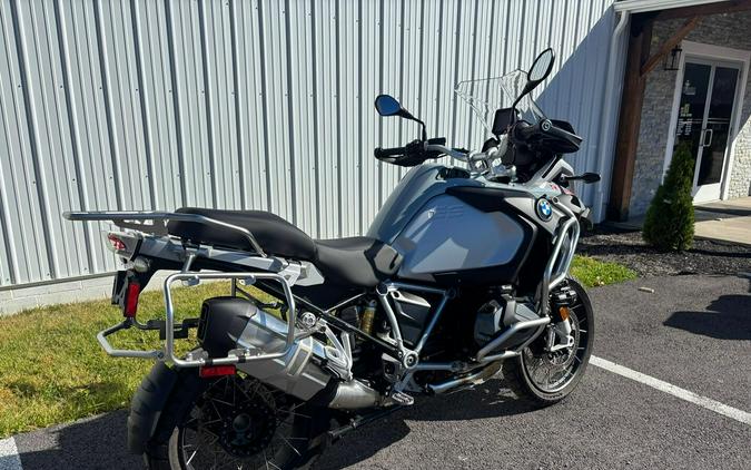 2022 BMW R