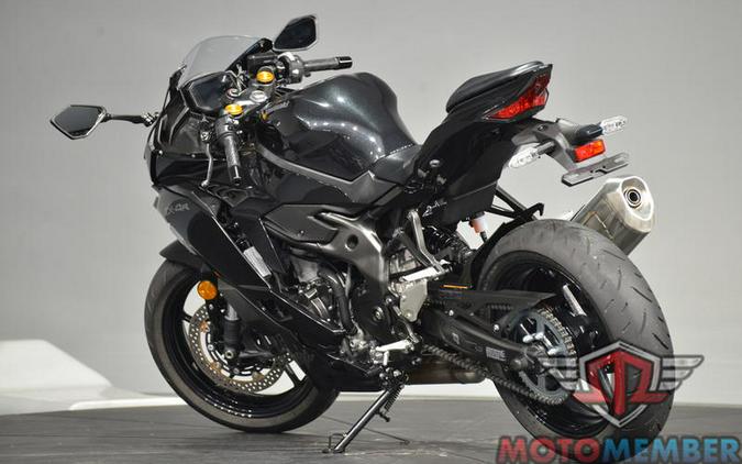 2025 Kawasaki NINJA® ZX™-4R ABS