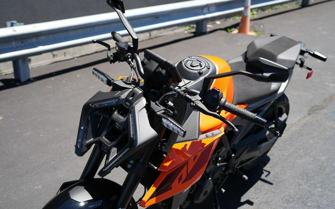 2024 KTM 990 Duke