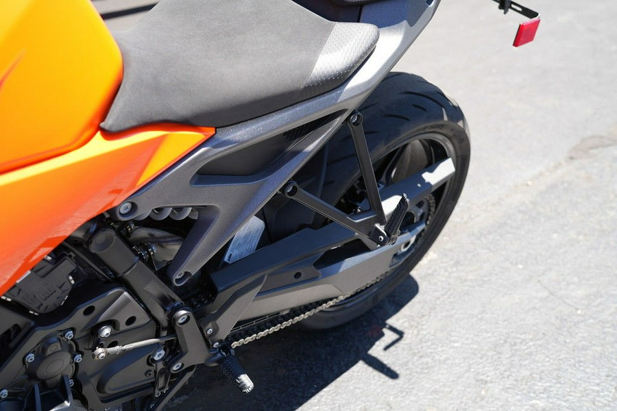 2024 KTM 990 Duke