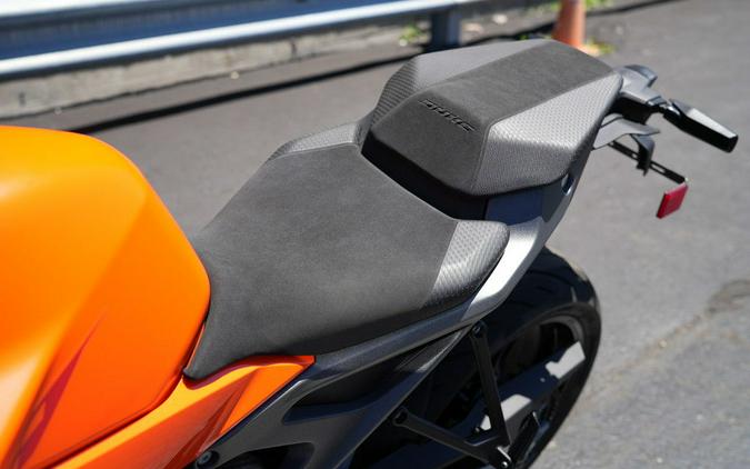 2024 KTM 990 Duke