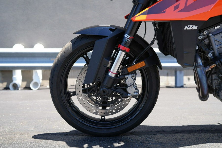 2024 KTM 990 Duke