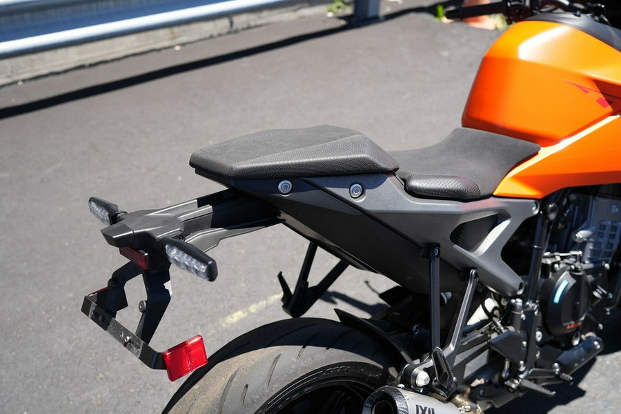 2024 KTM 990 Duke